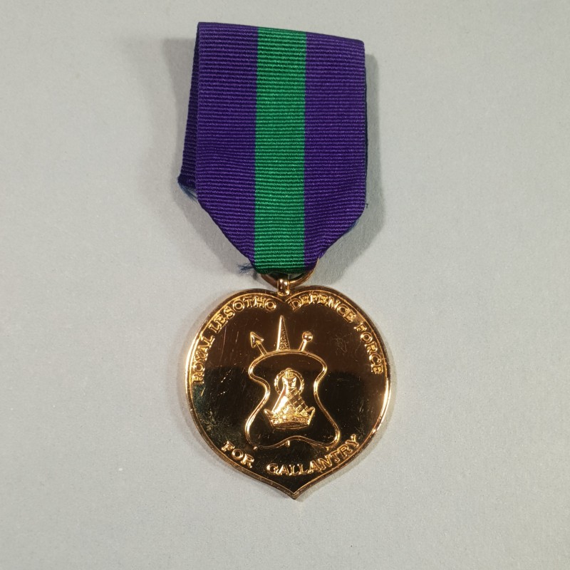 LESOTHO AFRIQUE DU SUD MEDAILLE DU COURAGE DES FORCES DE DEFENSE GALLANTRY SOUTH AFRICA MEDAL °